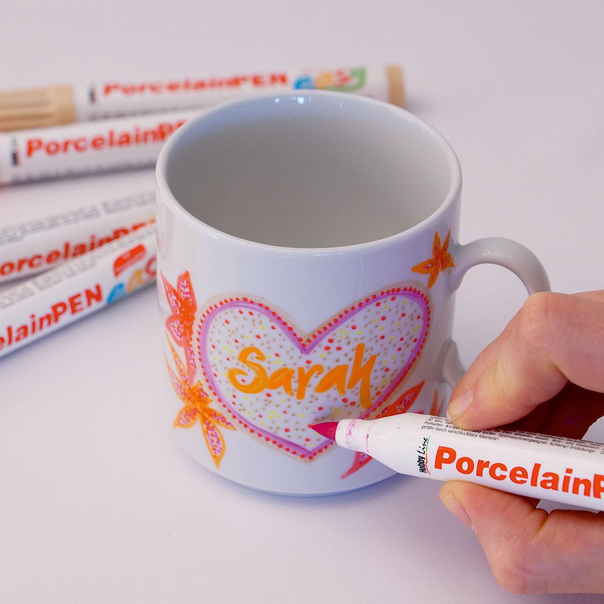 PorcelainPen easy m. Pinselspitze 12 Stifte/Farben PorcelainPen easy m. Pinselspitze 12 Stifte/Farben