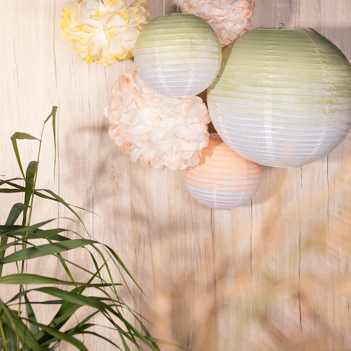 Papierlampion rund Ø 20cm weiß Papierlampion rund Ø 20cm weiß
